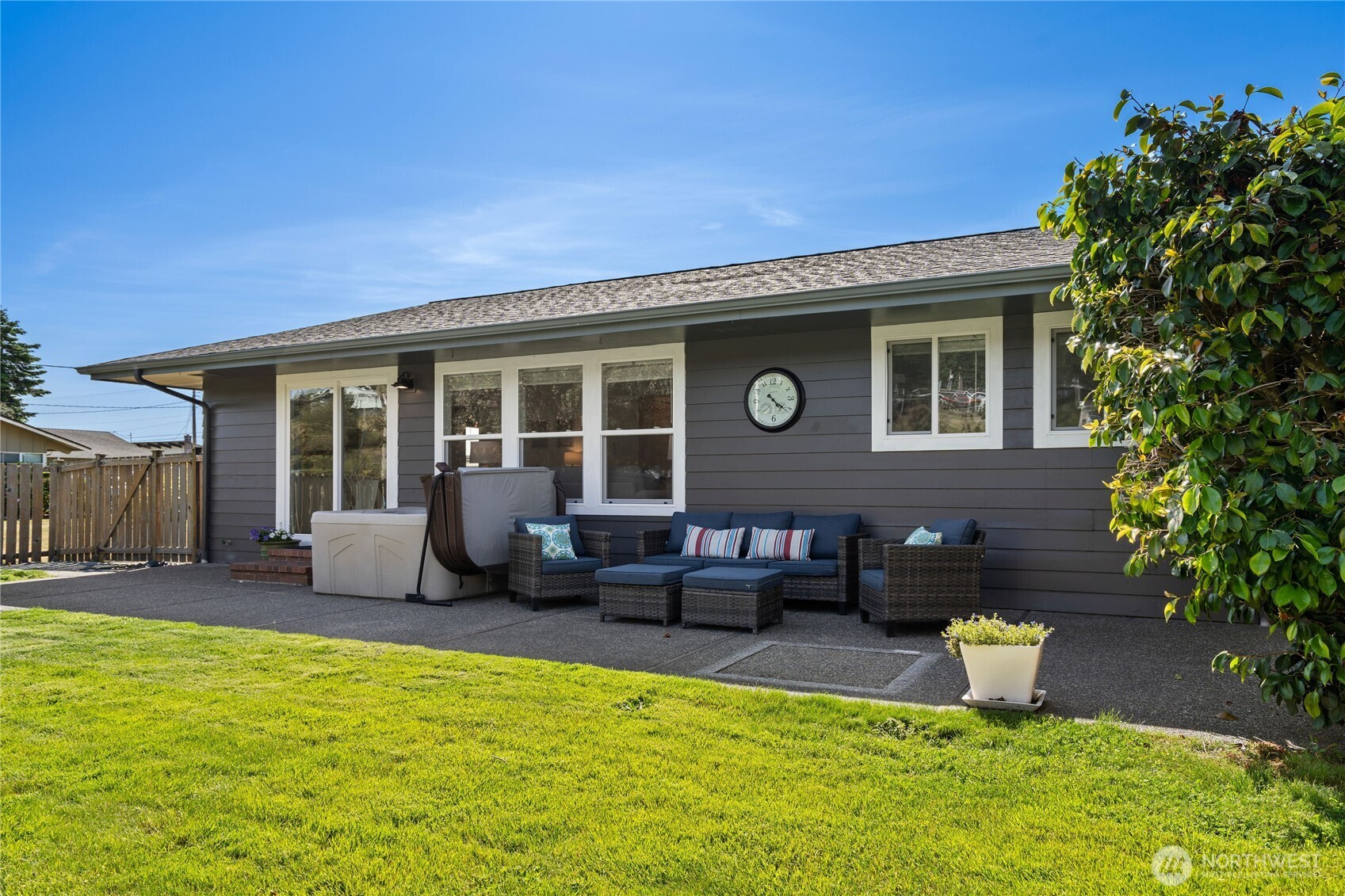 8145 Sandy Hook Terrace , Clinton, WA 98236