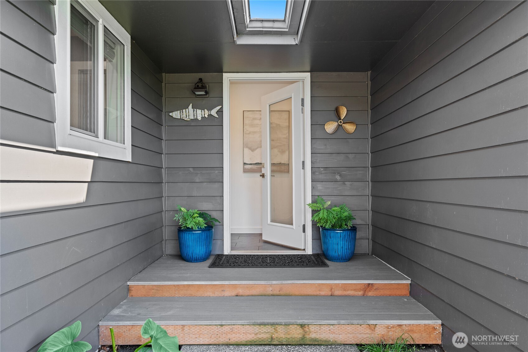 8145 Sandy Hook Terrace , Clinton, WA 98236