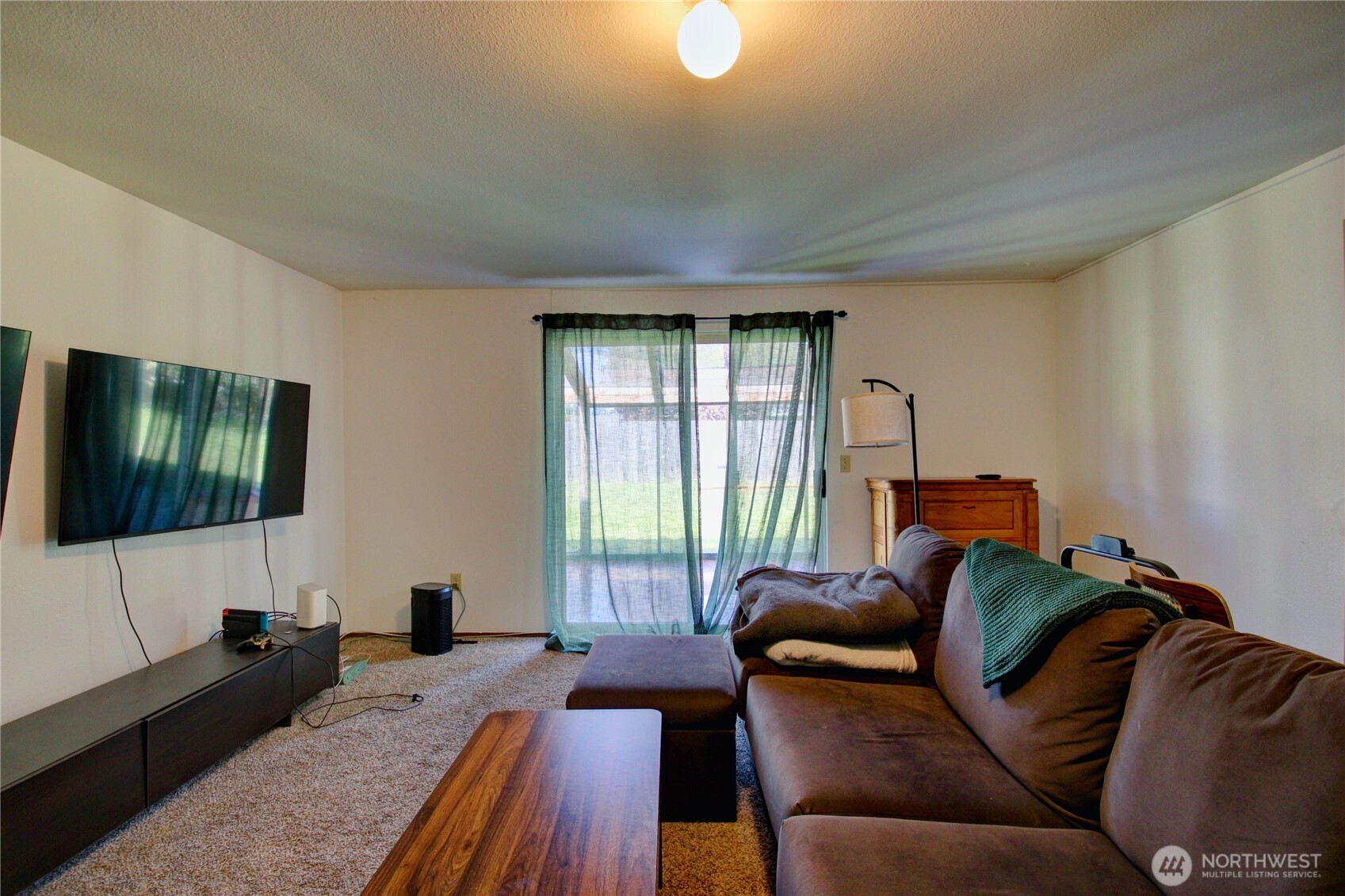 73 NW Roeder Drive , Oak Harbor, WA 98277