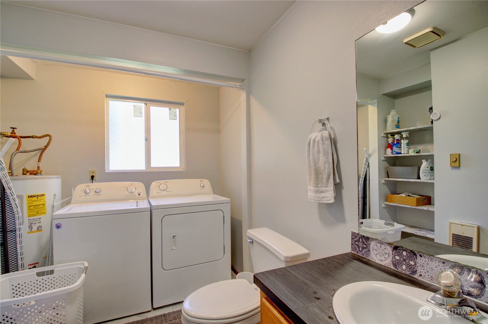 73 NW Roeder Drive , Oak Harbor, WA 98277