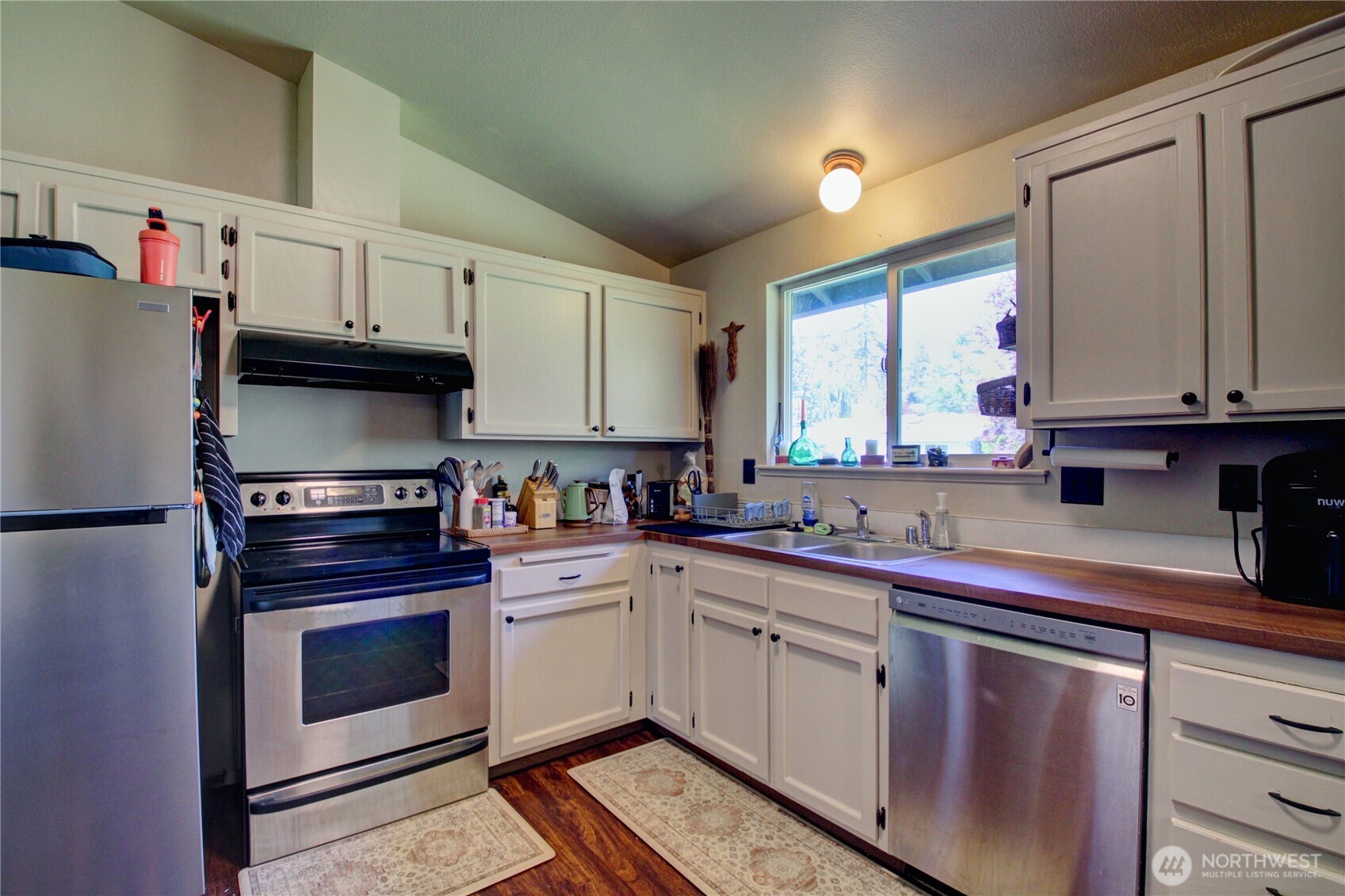 73 NW Roeder Drive , Oak Harbor, WA 98277