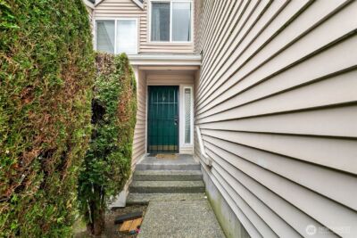 1825 S 330th Street #E7, Federal Way, WA 98003 - Photo 2