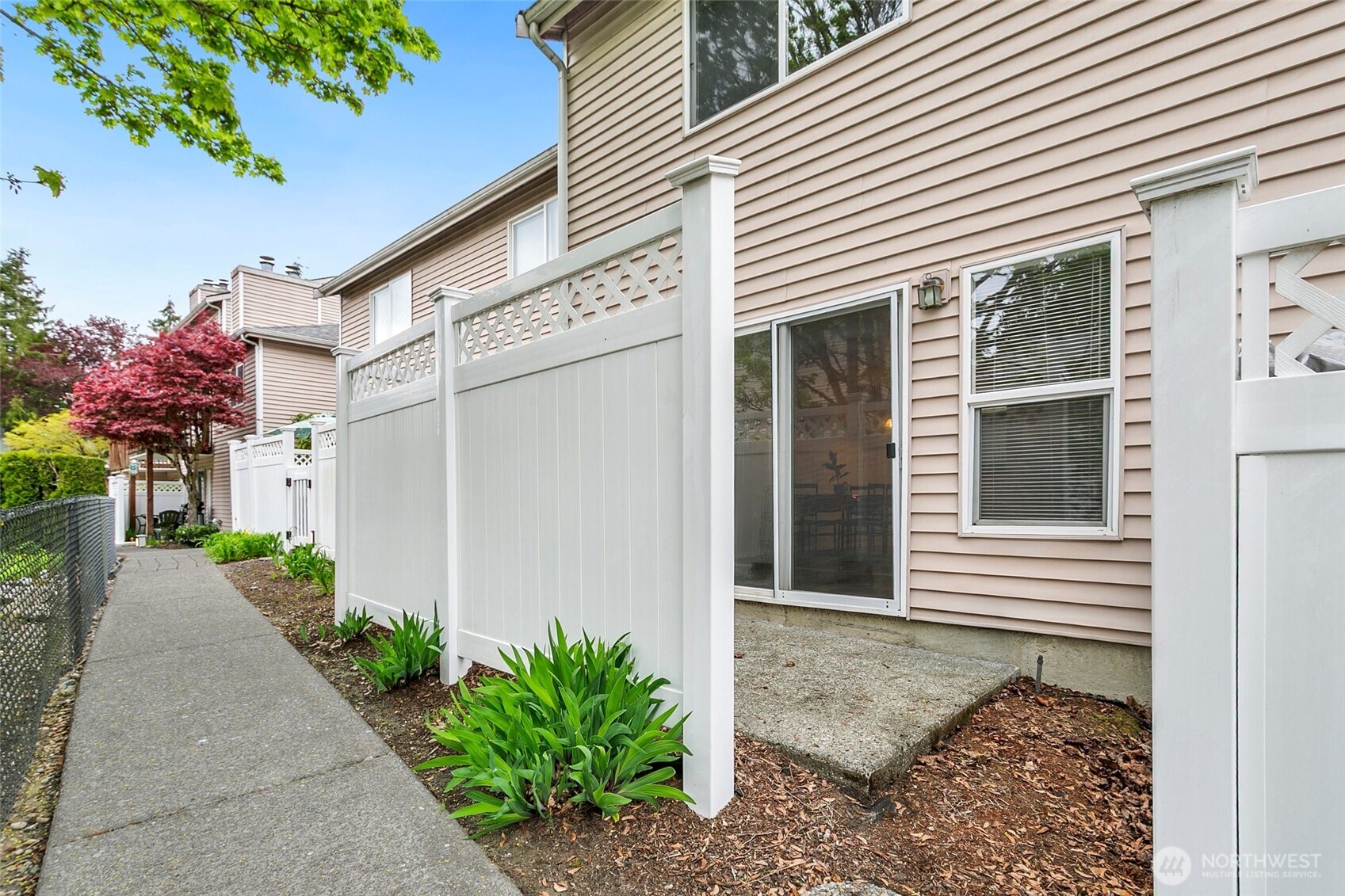 1825 S 330th Street #E7, Federal Way, WA 98003