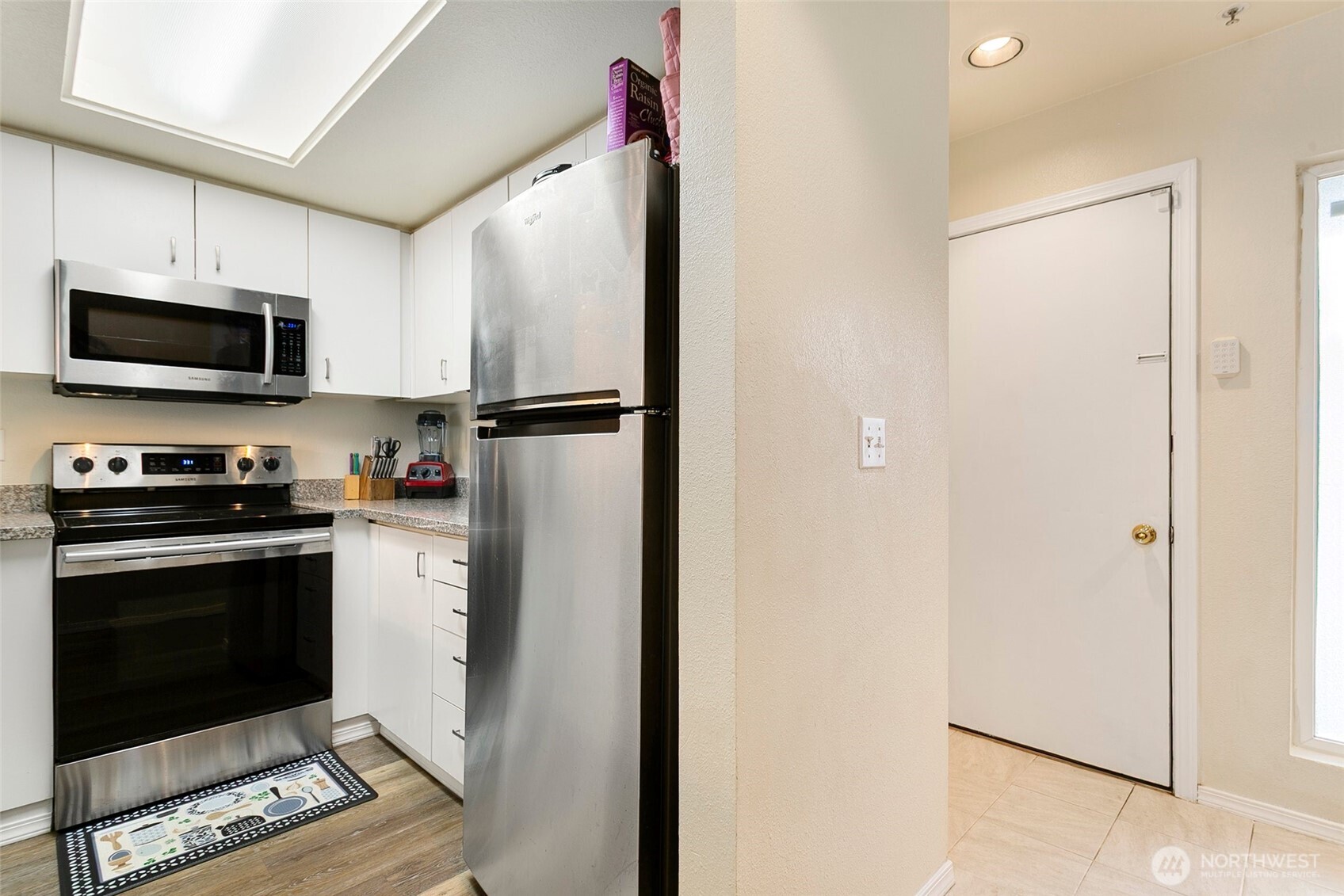 1825 S 330th Street #E7, Federal Way, WA 98003