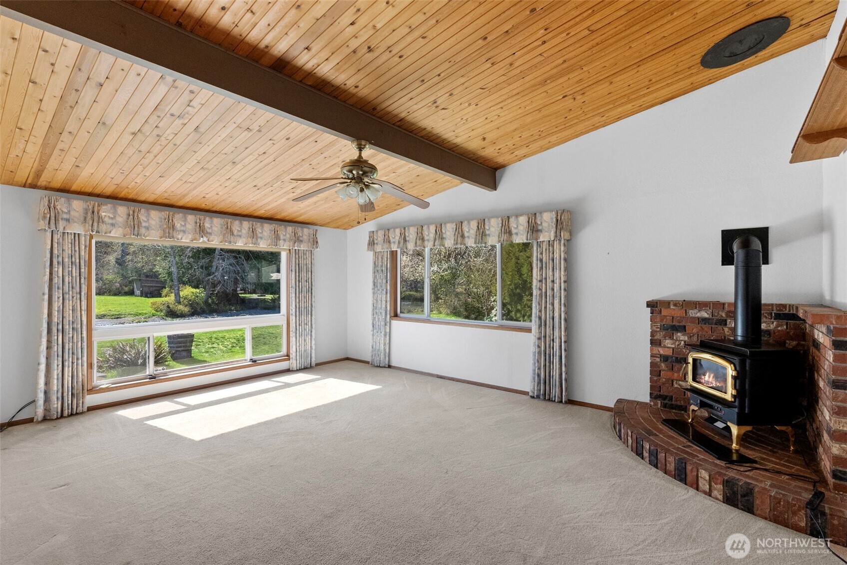 210 Kelly Road , Brinnon, WA 98320