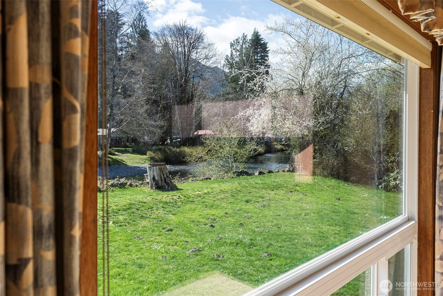 210 Kelly Road , Brinnon, WA 98320