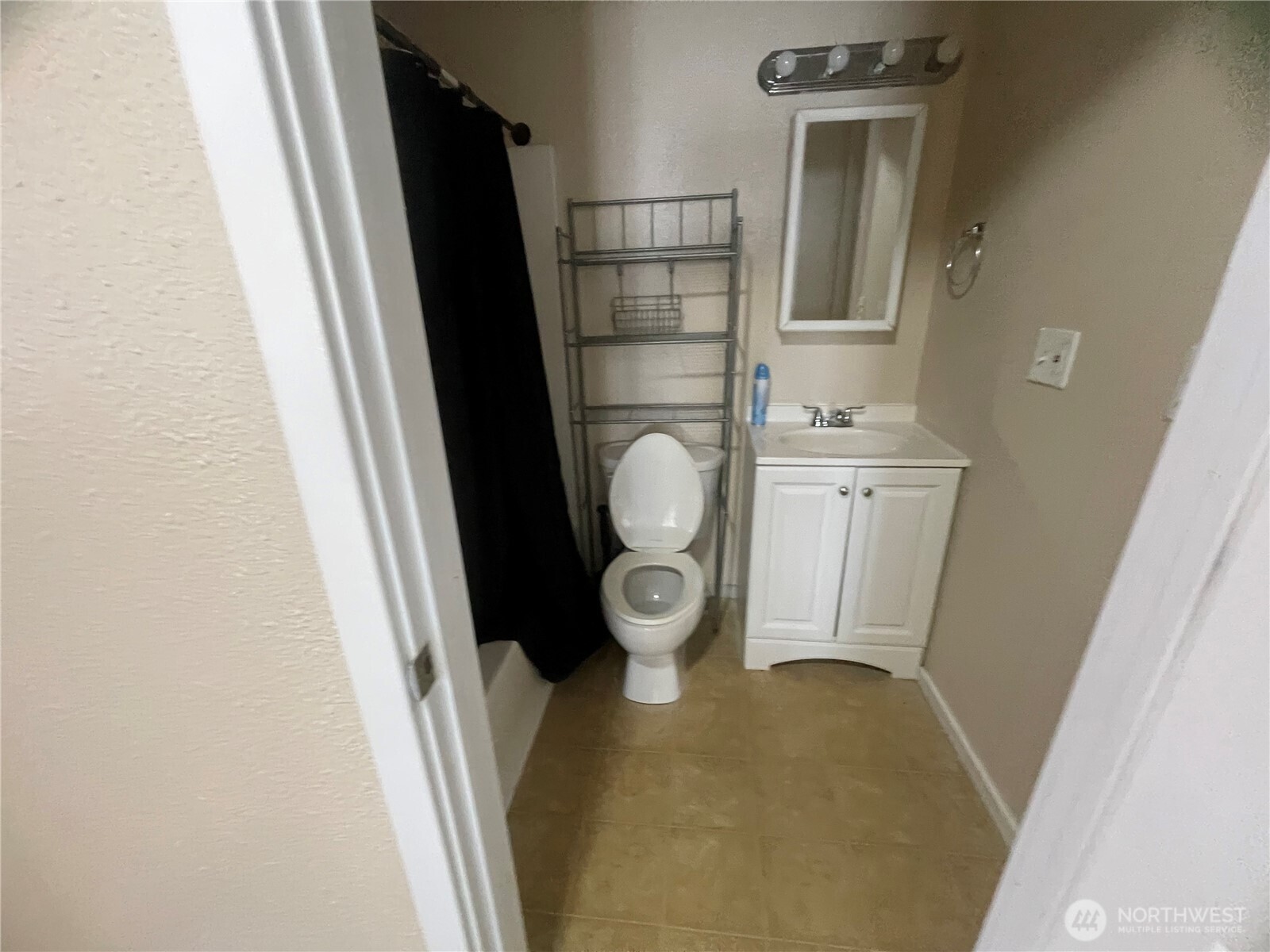 220 W 4th Street , Aberdeen, WA 98520