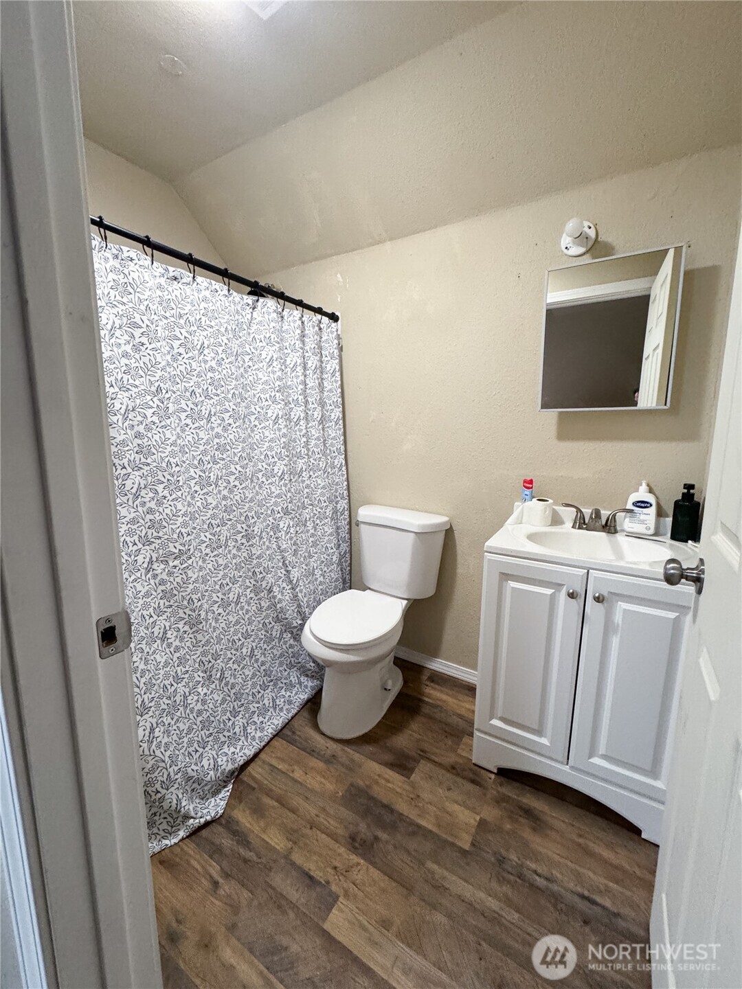 220 W 4th Street , Aberdeen, WA 98520