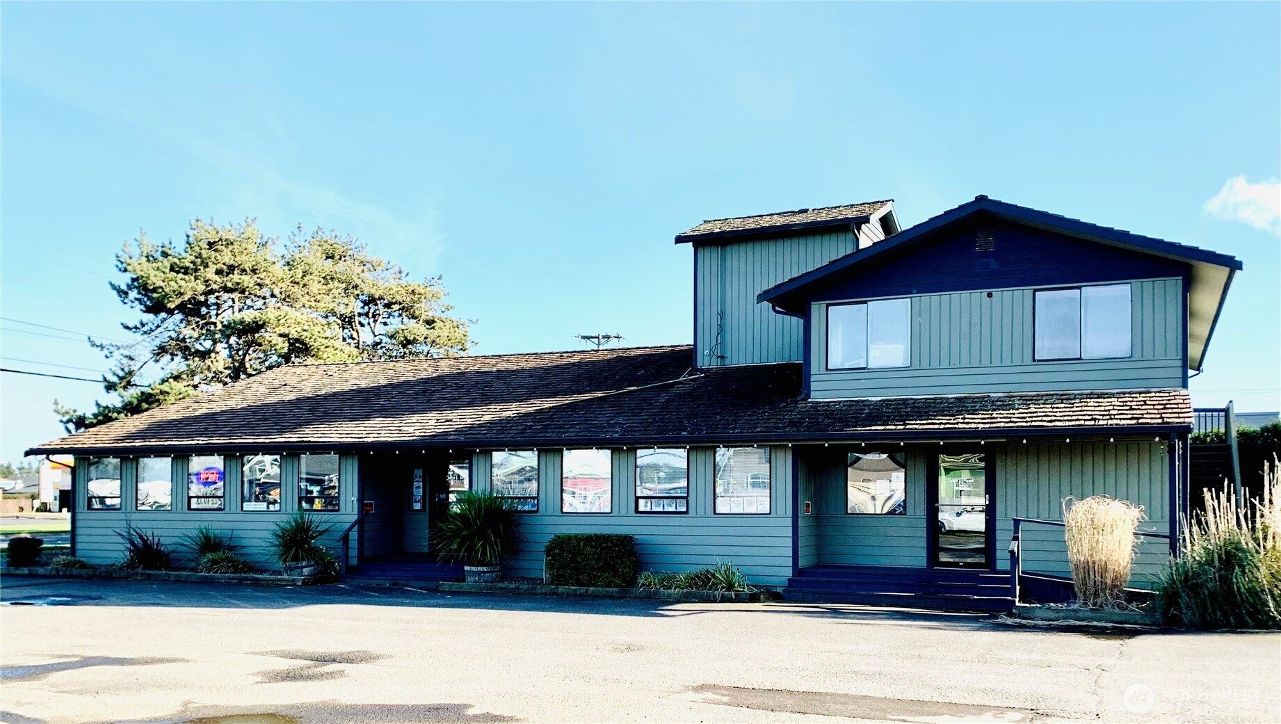 711 Point Brown Avenue NW, Ocean Shores, WA 98569