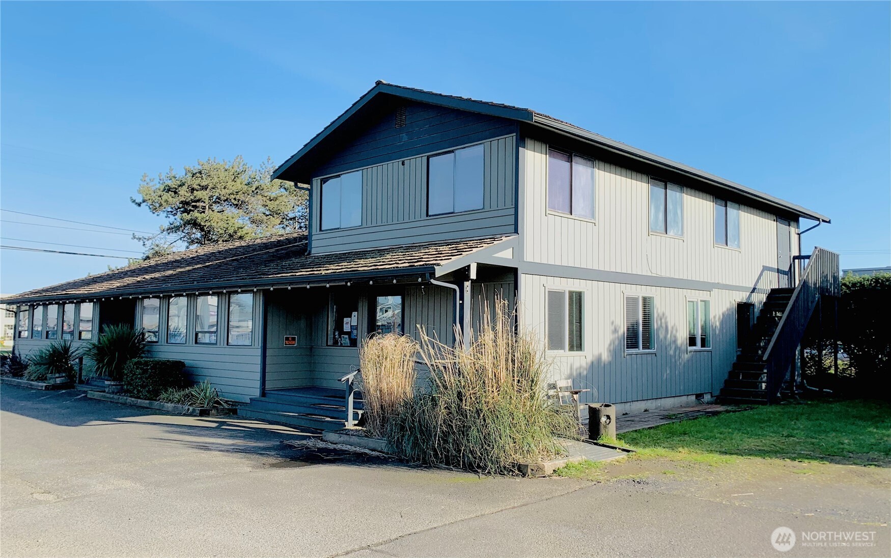 711 Point Brown Avenue NW, Ocean Shores, WA 98569