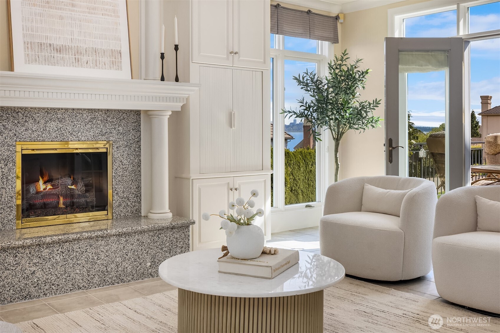 8496 NE Woodland Cove Drive , Kirkland, WA 98034