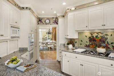 8496 NE Woodland Cove Drive , Kirkland, WA 98034 - Photo 20