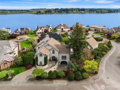 8496 NE Woodland Cove Drive , Kirkland, WA 98034 - Photo 2