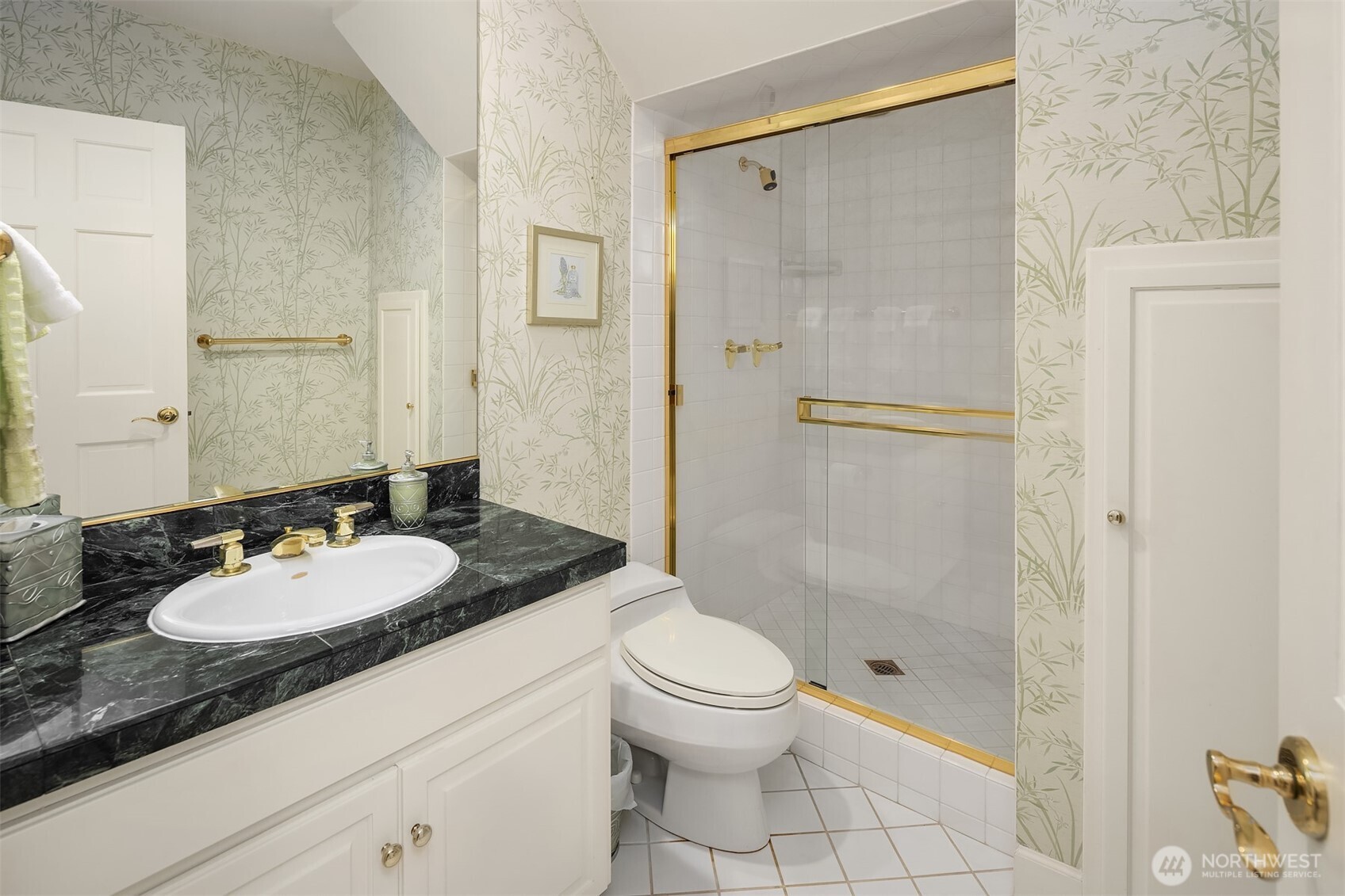 8496 NE Woodland Cove Drive , Kirkland, WA 98034