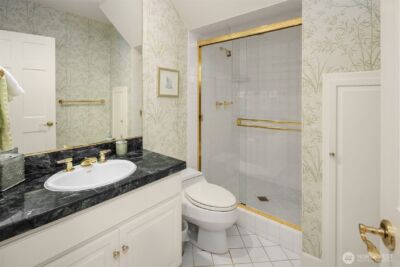 8496 NE Woodland Cove Drive , Kirkland, WA 98034 - Photo 37