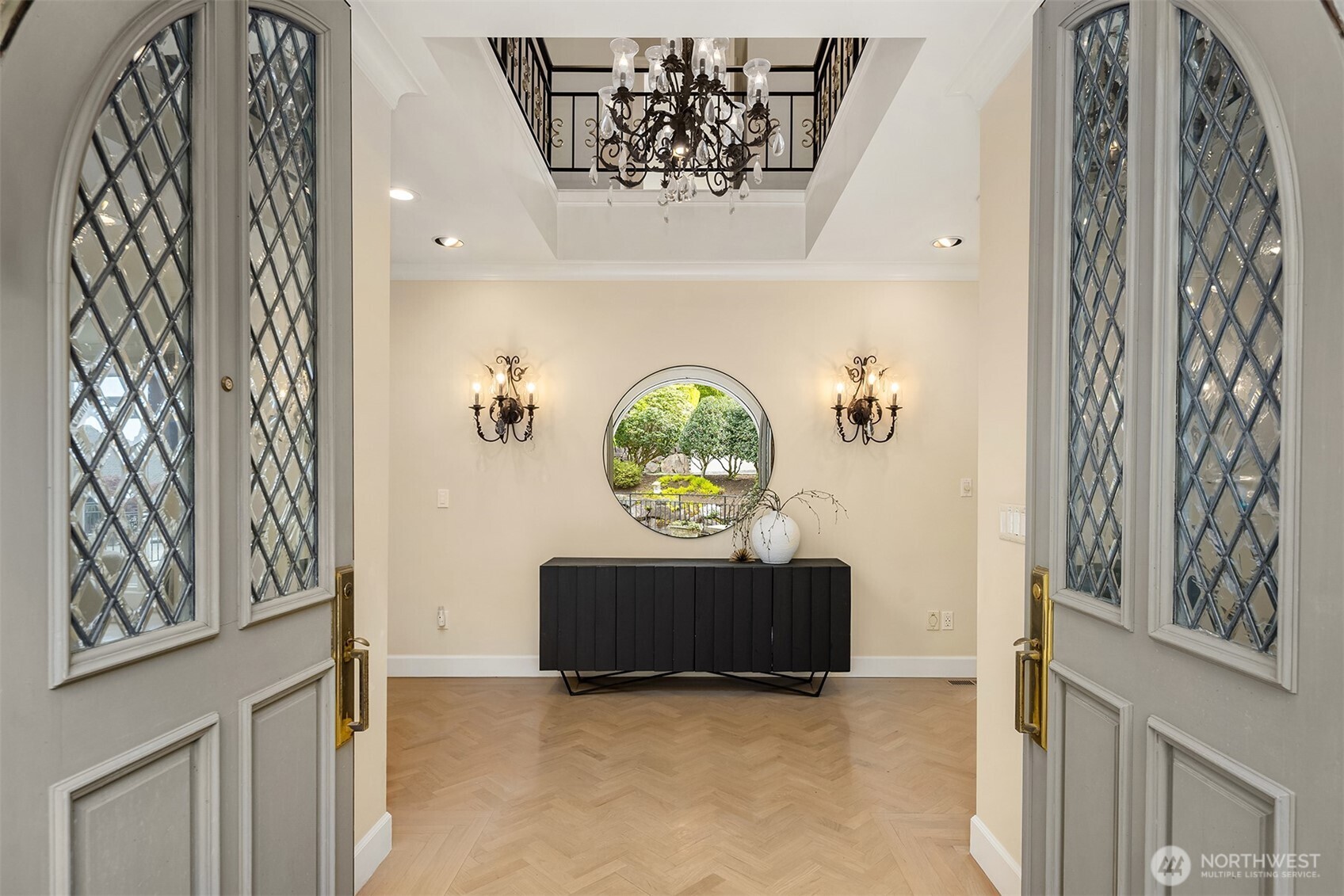 8496 NE Woodland Cove Drive , Kirkland, WA 98034