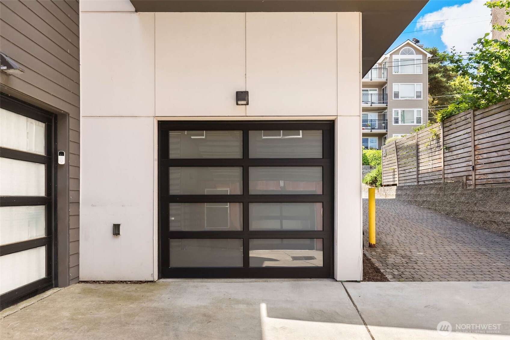 1918 5th Avenue N #B, Seattle, WA 98109