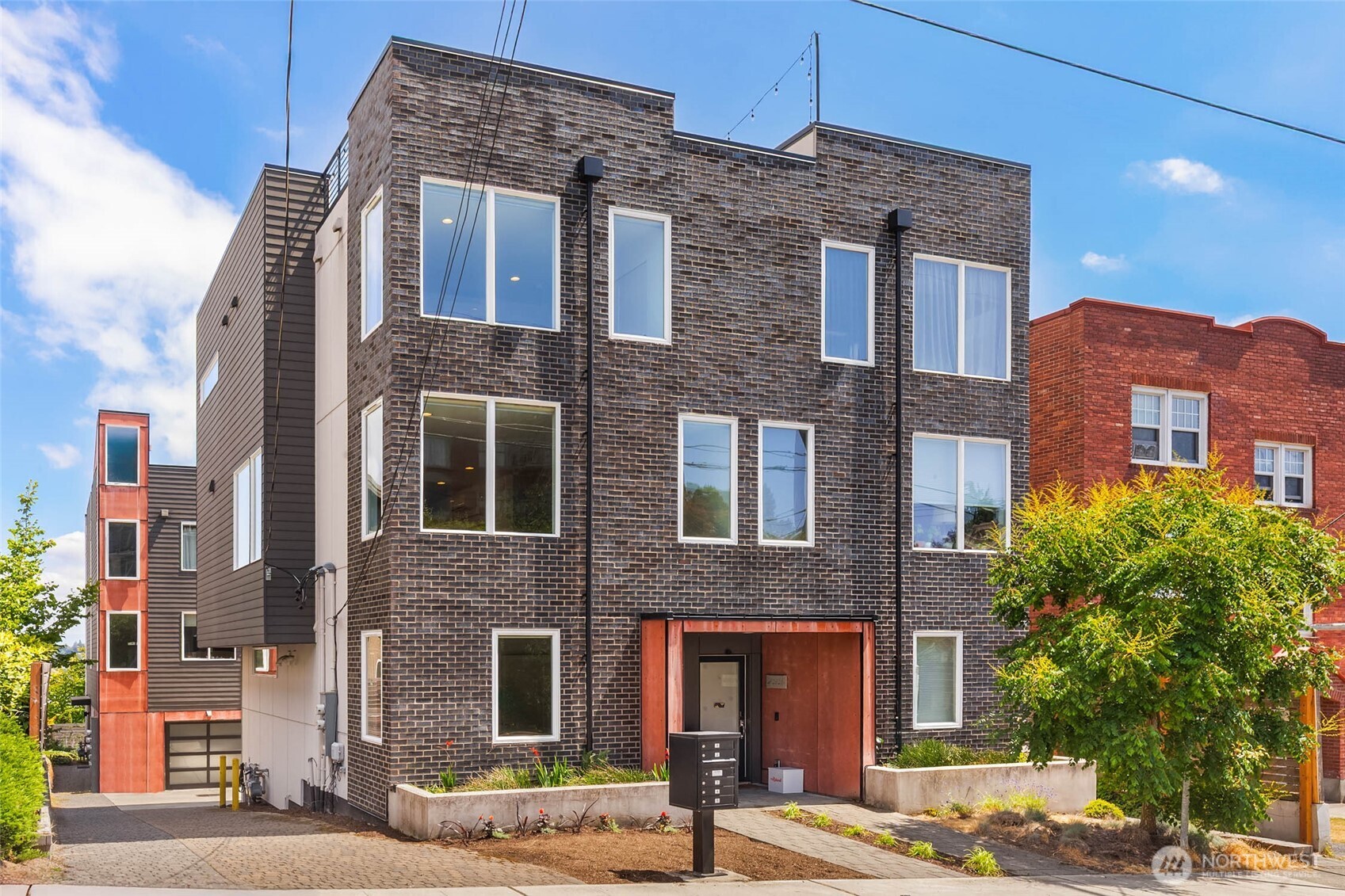 1918 5th Avenue N #B, Seattle, WA 98109