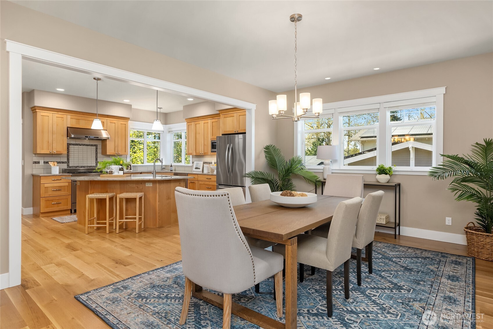 633 Pierce Court NW, Bainbridge Island, WA 98110