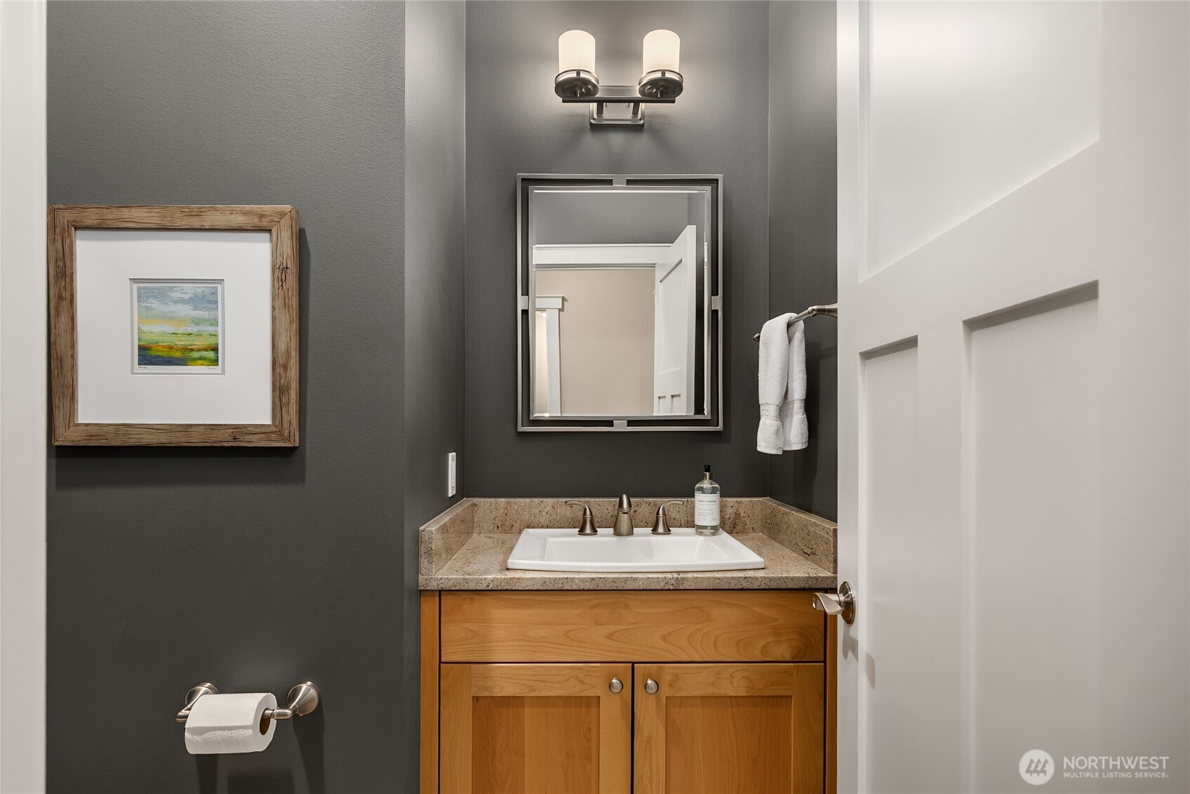 633 Pierce Court NW, Bainbridge Island, WA 98110
