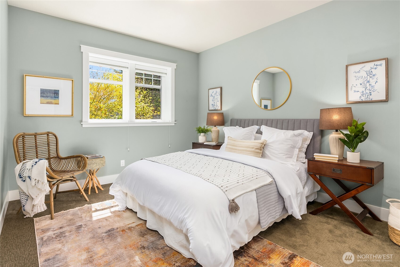 633 Pierce Court NW, Bainbridge Island, WA 98110