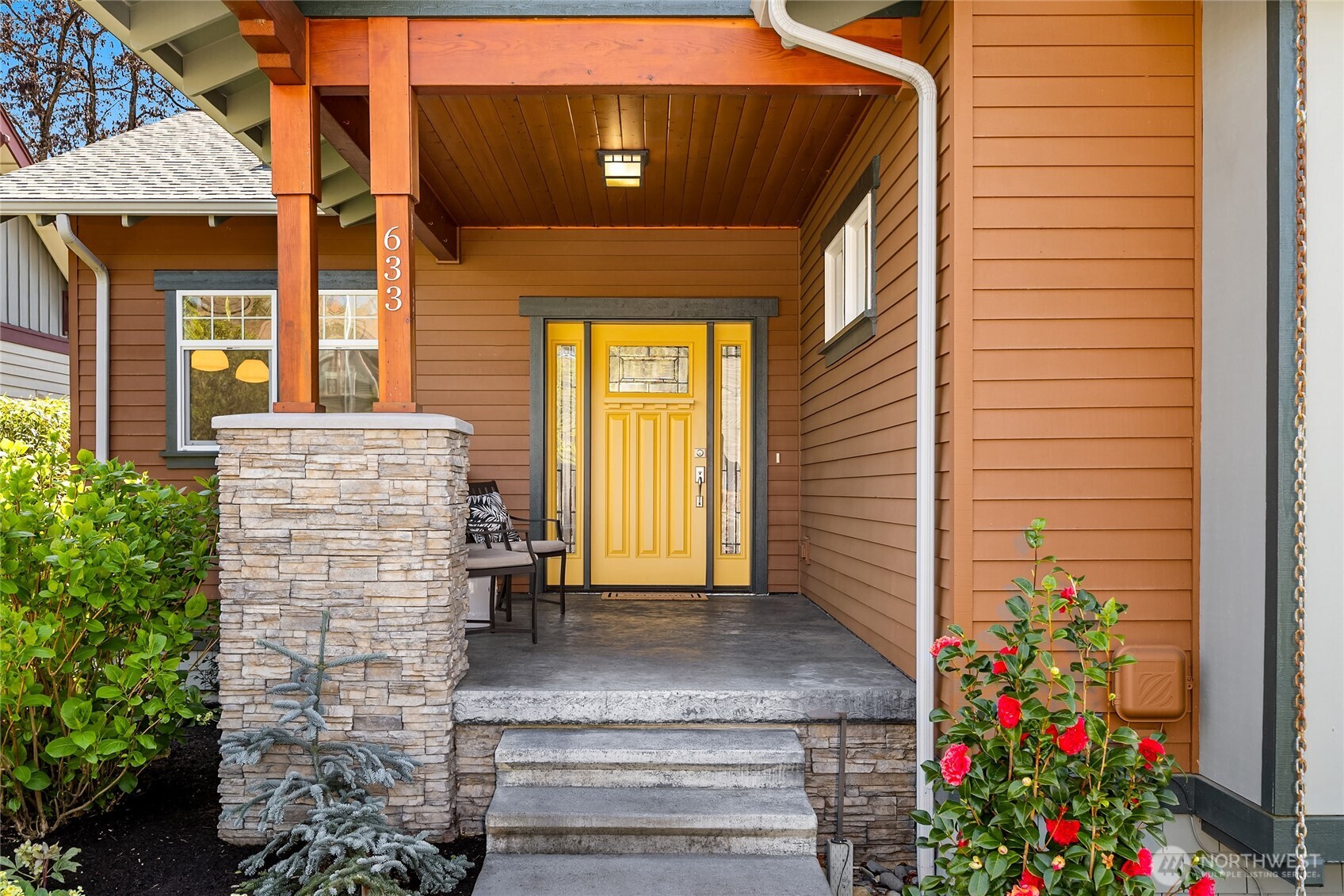 633 Pierce Court NW, Bainbridge Island, WA 98110