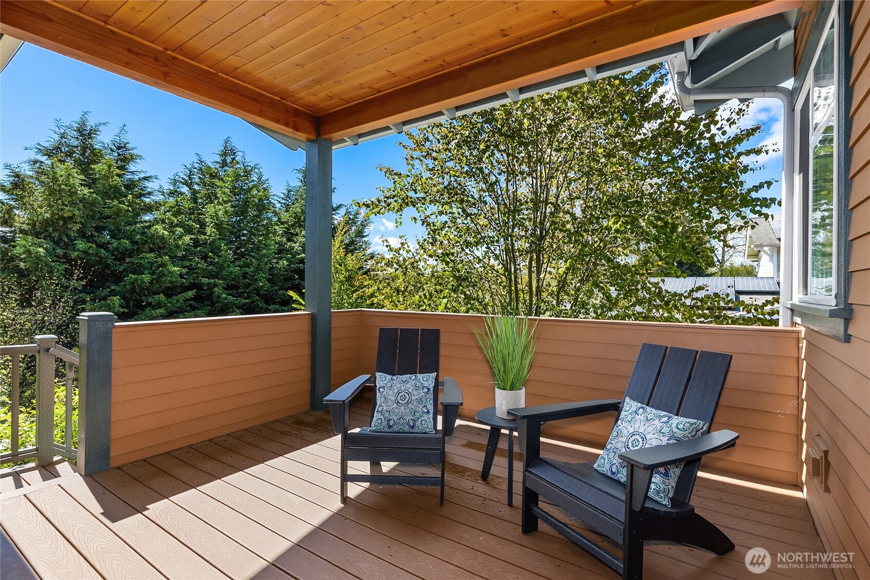 633 Pierce Court NW, Bainbridge Island, WA 98110