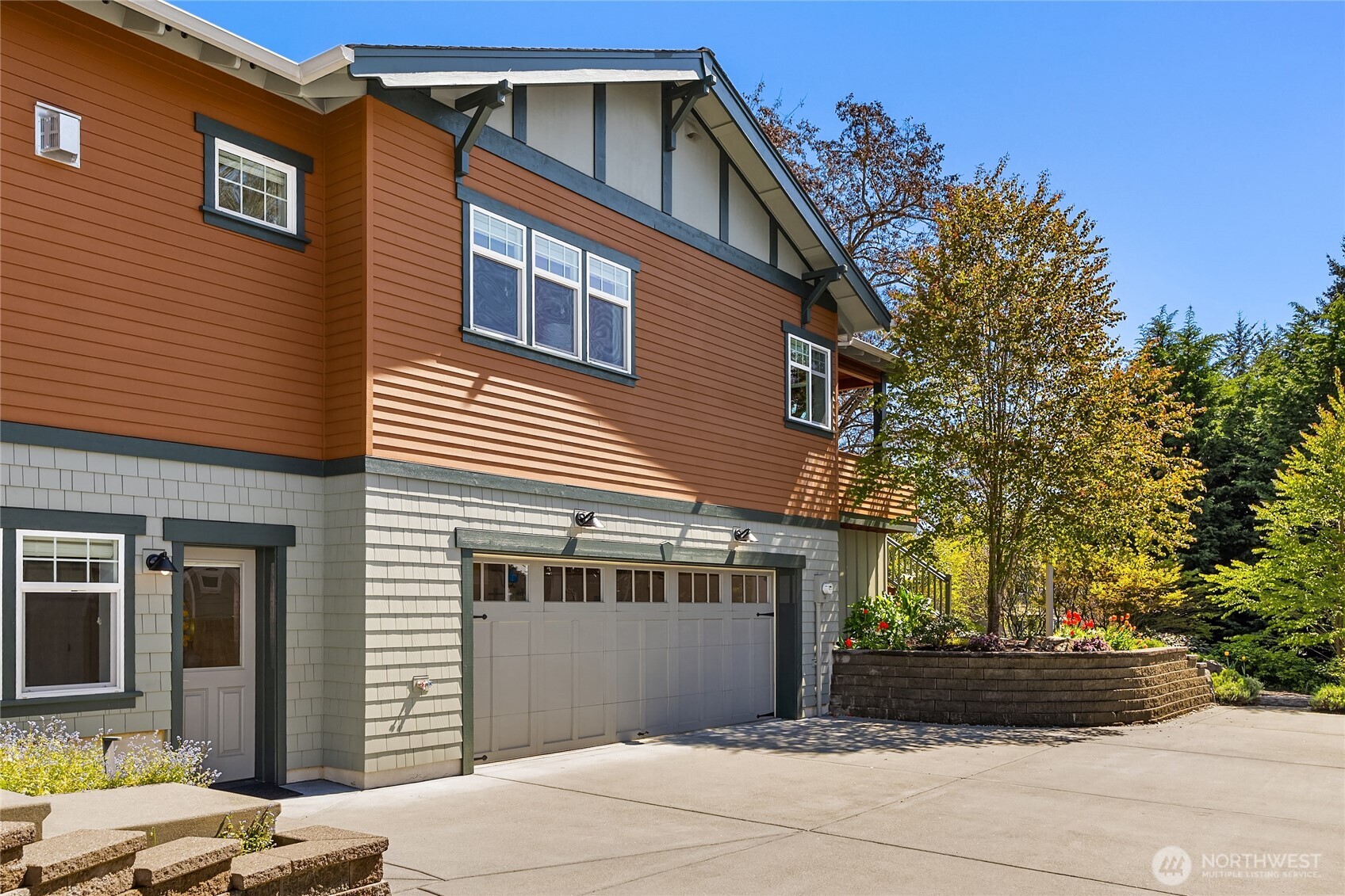 633 Pierce Court NW, Bainbridge Island, WA 98110