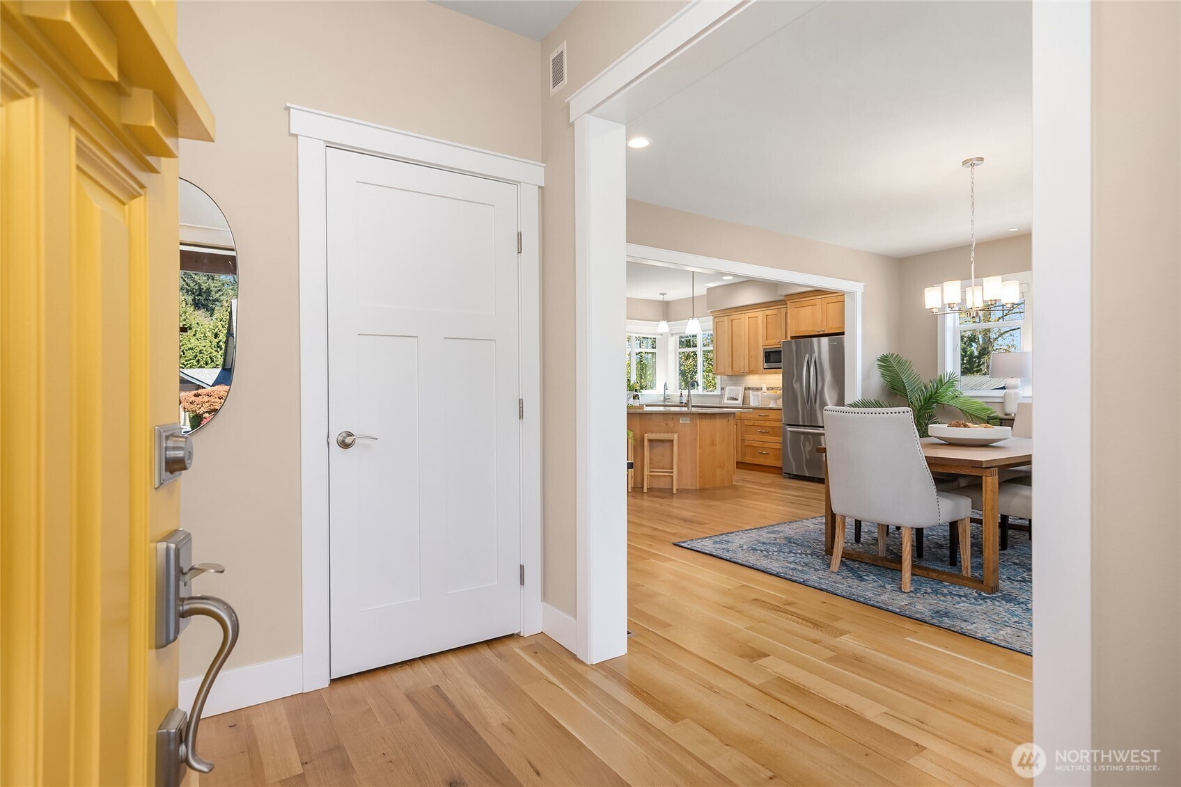 633 Pierce Court NW, Bainbridge Island, WA 98110