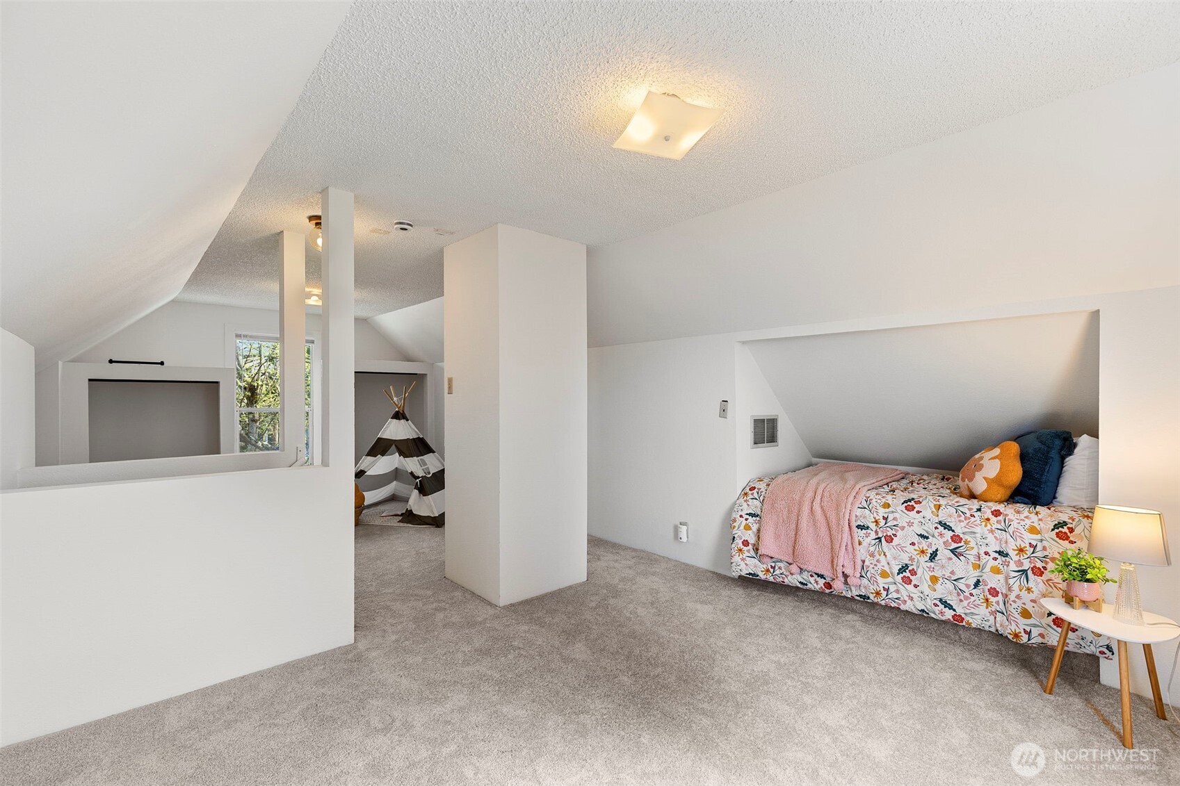 1203 Pacific Avenue , Bremerton, WA 98337