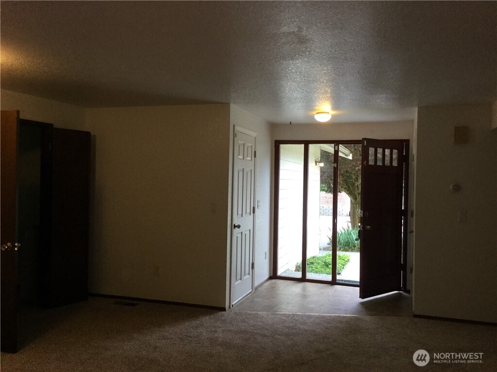 9905 48th Avenue W, Mukilteo, WA 98275