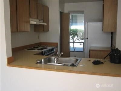 10135 NE 137th Place #11, Kirkland, WA 98034 - Photo 4