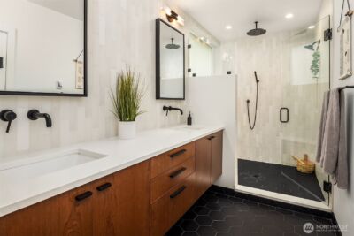 4005 Corliss Avenue N, Seattle, WA 98103 - Photo 17