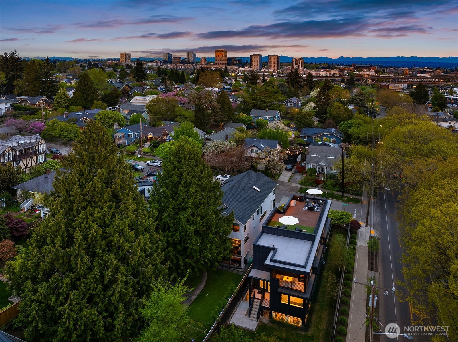 4005 Corliss Avenue N, Seattle, WA 98103