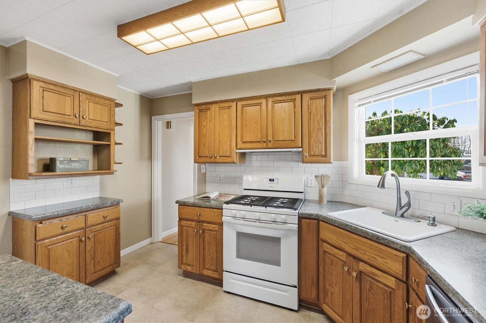 1403 18th Avenue , Longview, WA 98632