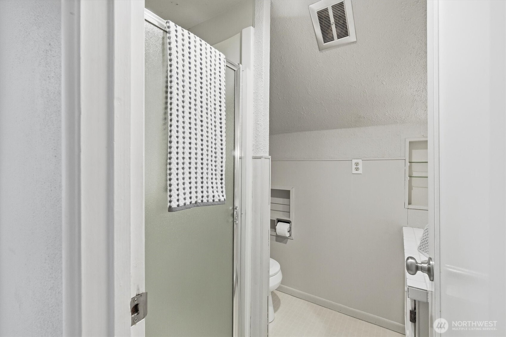 1403 18th Avenue , Longview, WA 98632