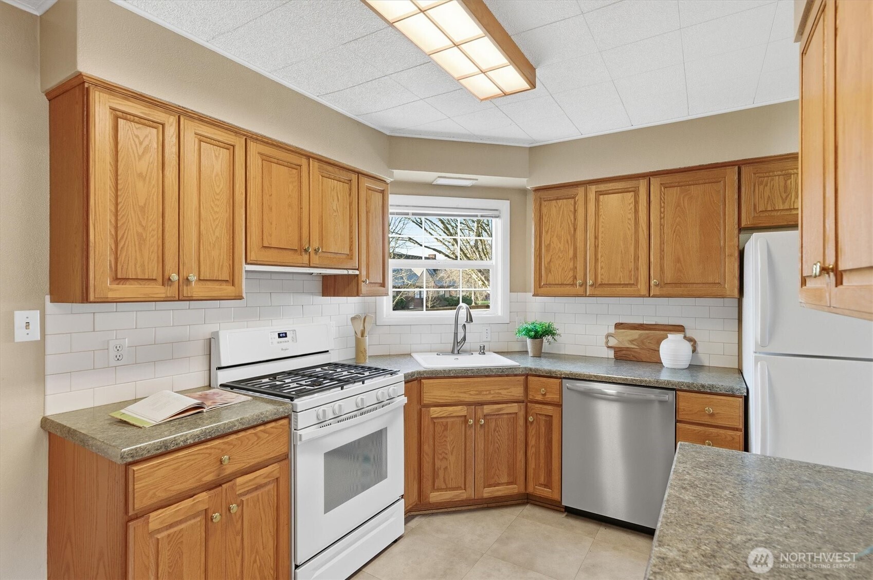 1403 18th Avenue , Longview, WA 98632