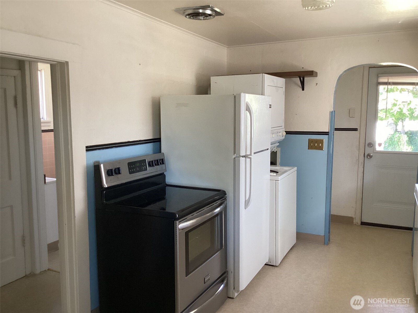 2219 Rockefeller Avenue #A, Everett, WA 98201