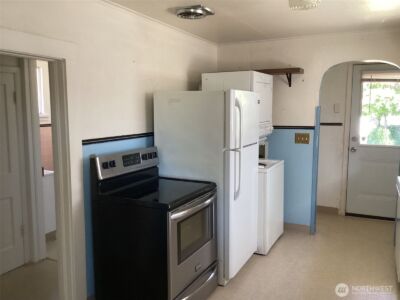 2219 Rockefeller Avenue #A, Everett, WA 98201 - Photo 3