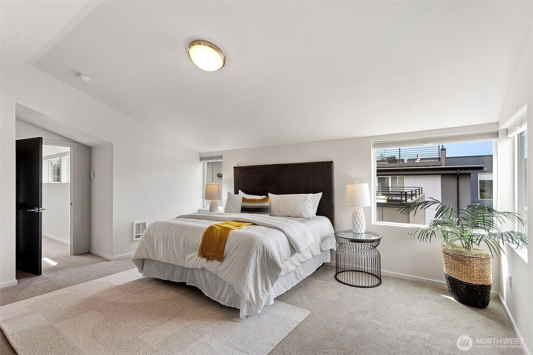 3918 S Hudson Street , Seattle, WA 98118