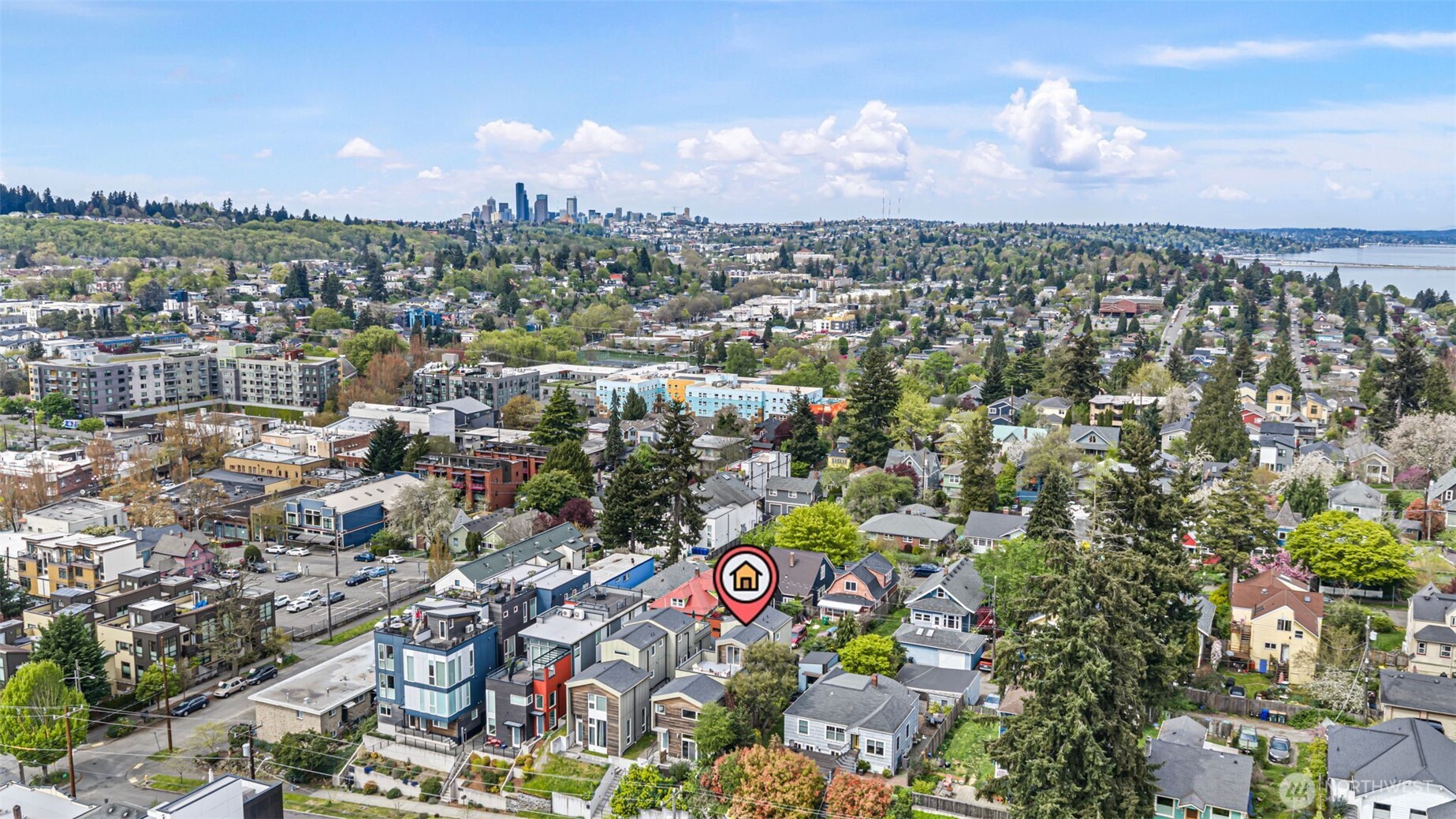 3918 S Hudson Street , Seattle, WA 98118