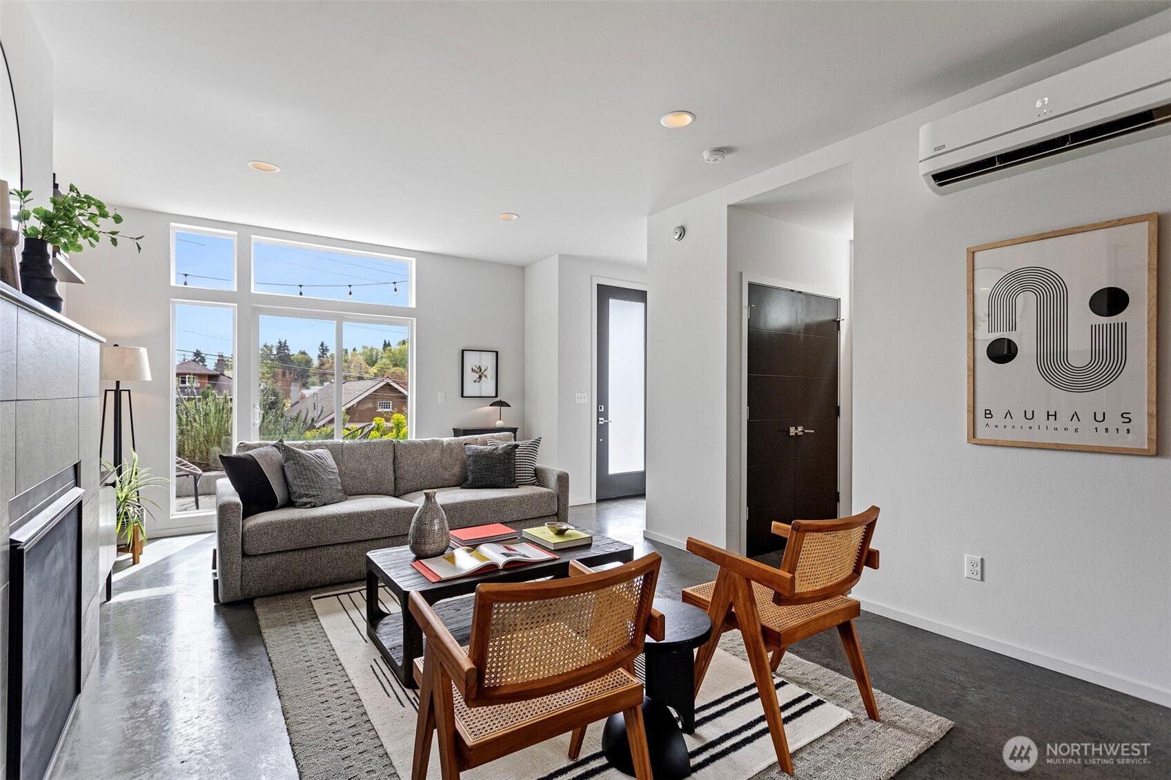3918 S Hudson Street , Seattle, WA 98118