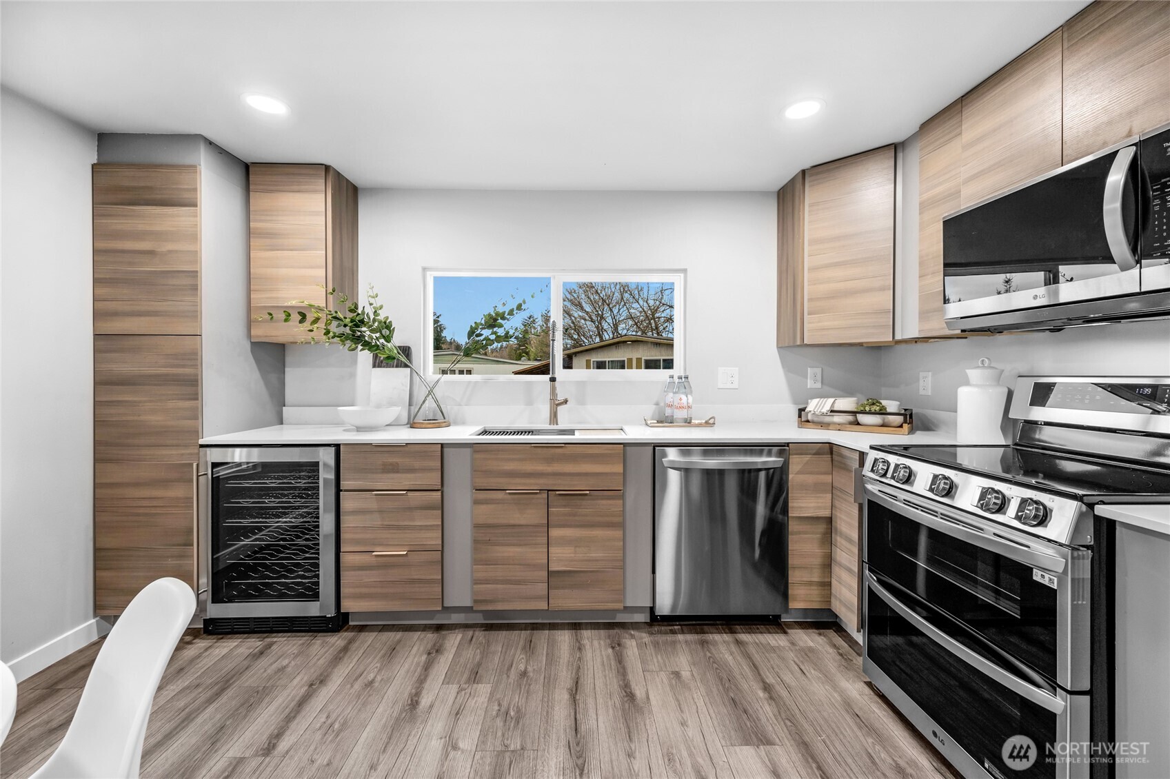 7301 NE 175th St Street #209, Kenmore, WA 98028