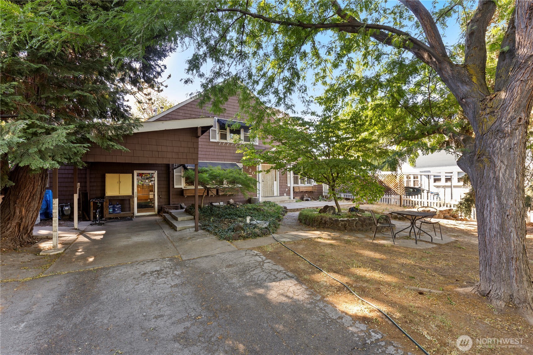 120 Park Avenue , Yakima, WA 98902