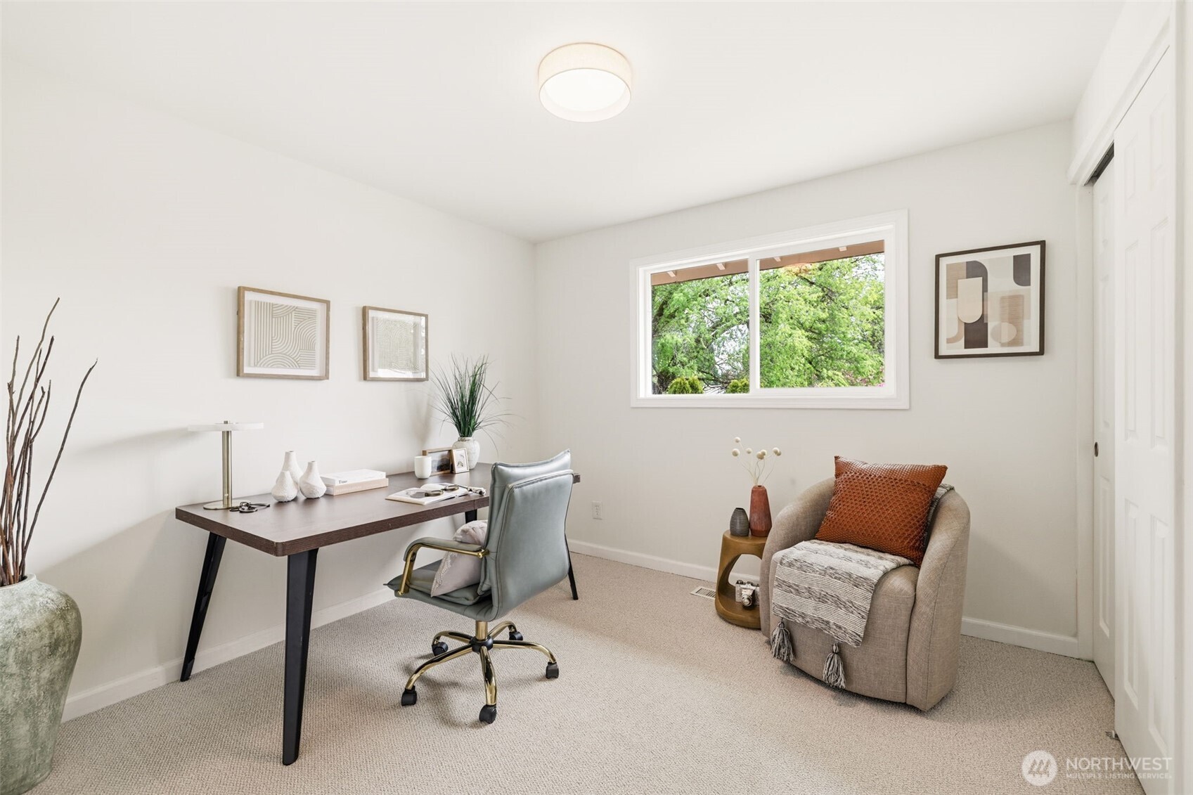 422 159th Place SE, Bellevue, WA 98008