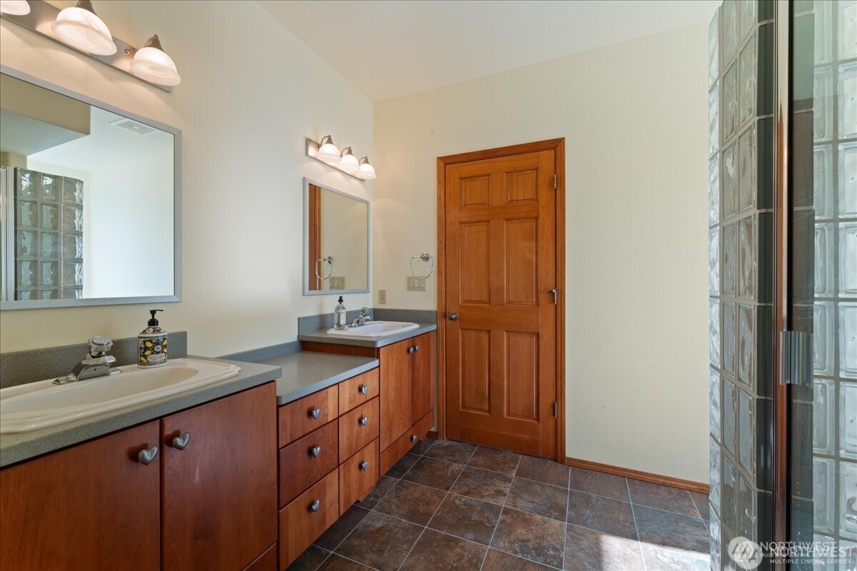129 Chelan View Drive , Manson, WA 98831