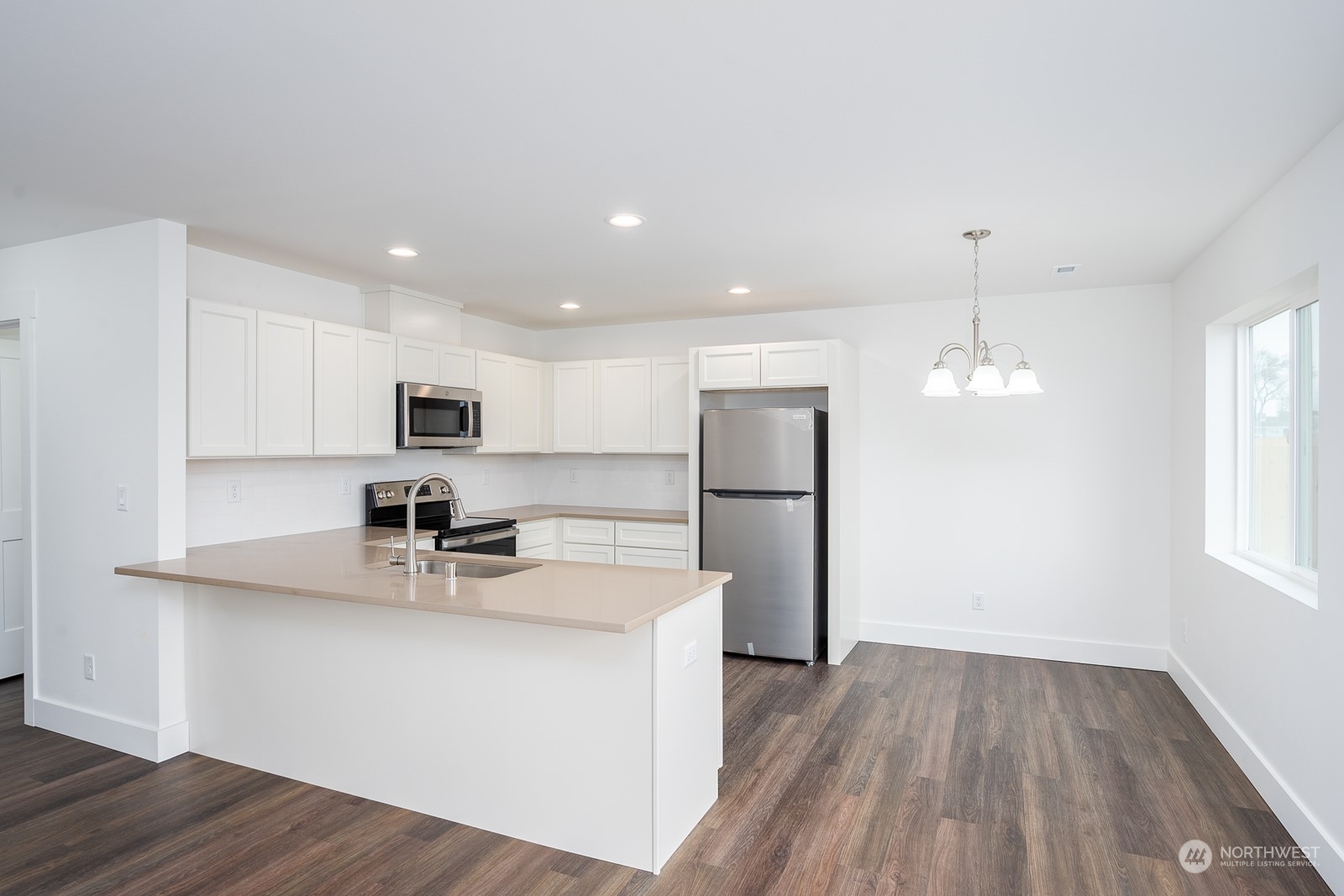 613 615 S Pine Avenue , Warden, WA 98857