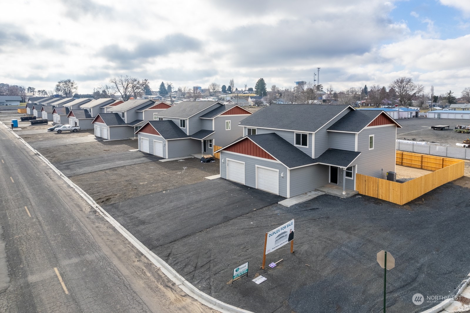 613 615 S Pine Avenue , Warden, WA 98857