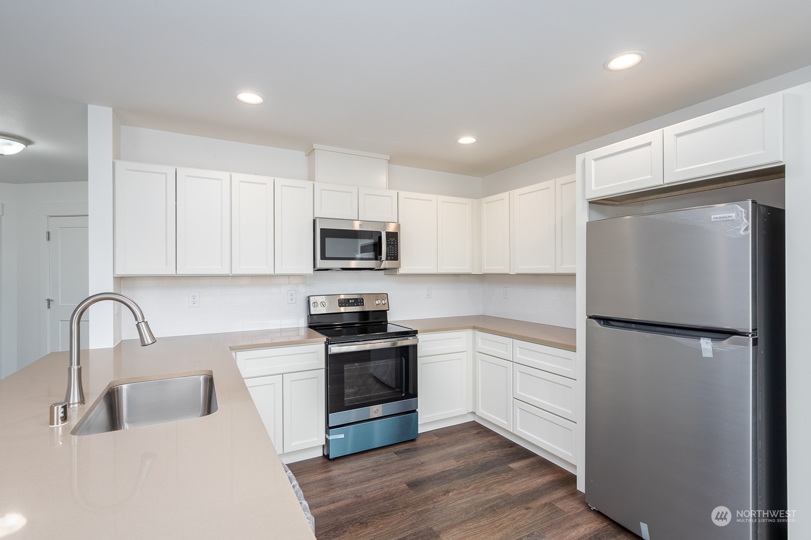 513 515 S Pine Avenue , Warden, WA 98857