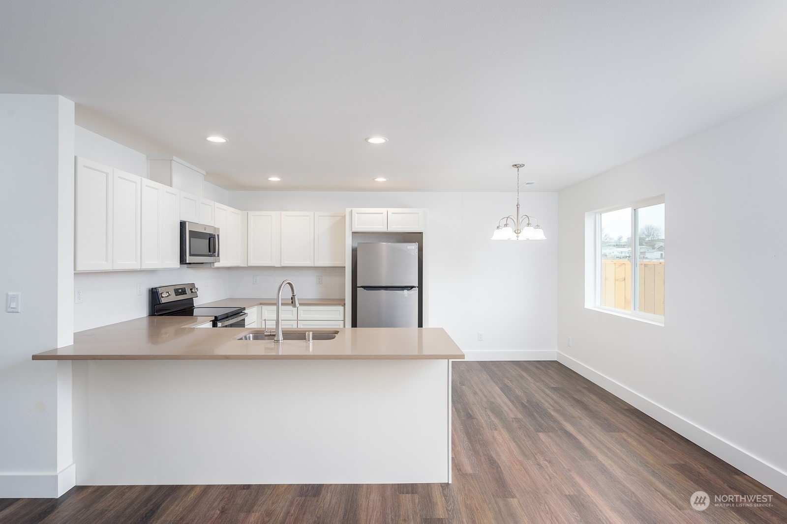 513 515 S Pine Avenue , Warden, WA 98857